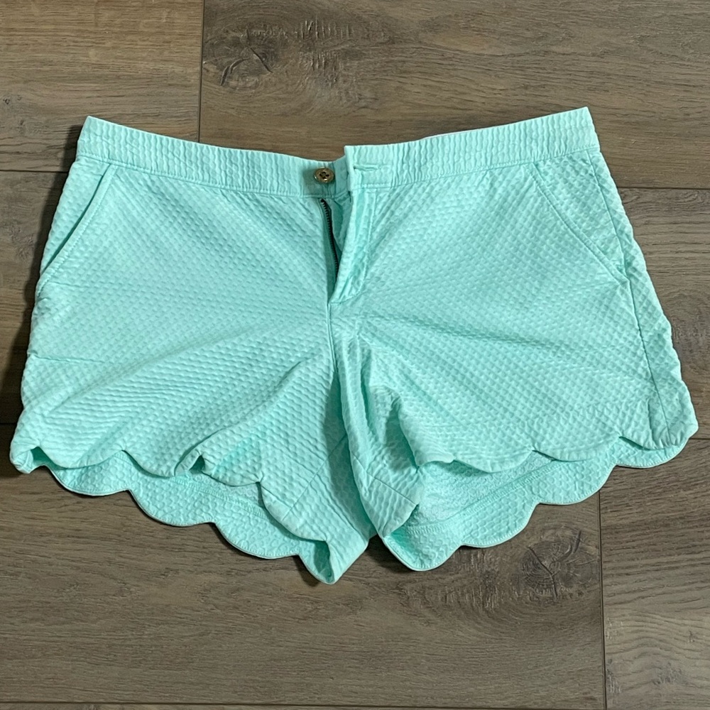 Lilly Pulitzer Mint Green Scalloped Women Shorts